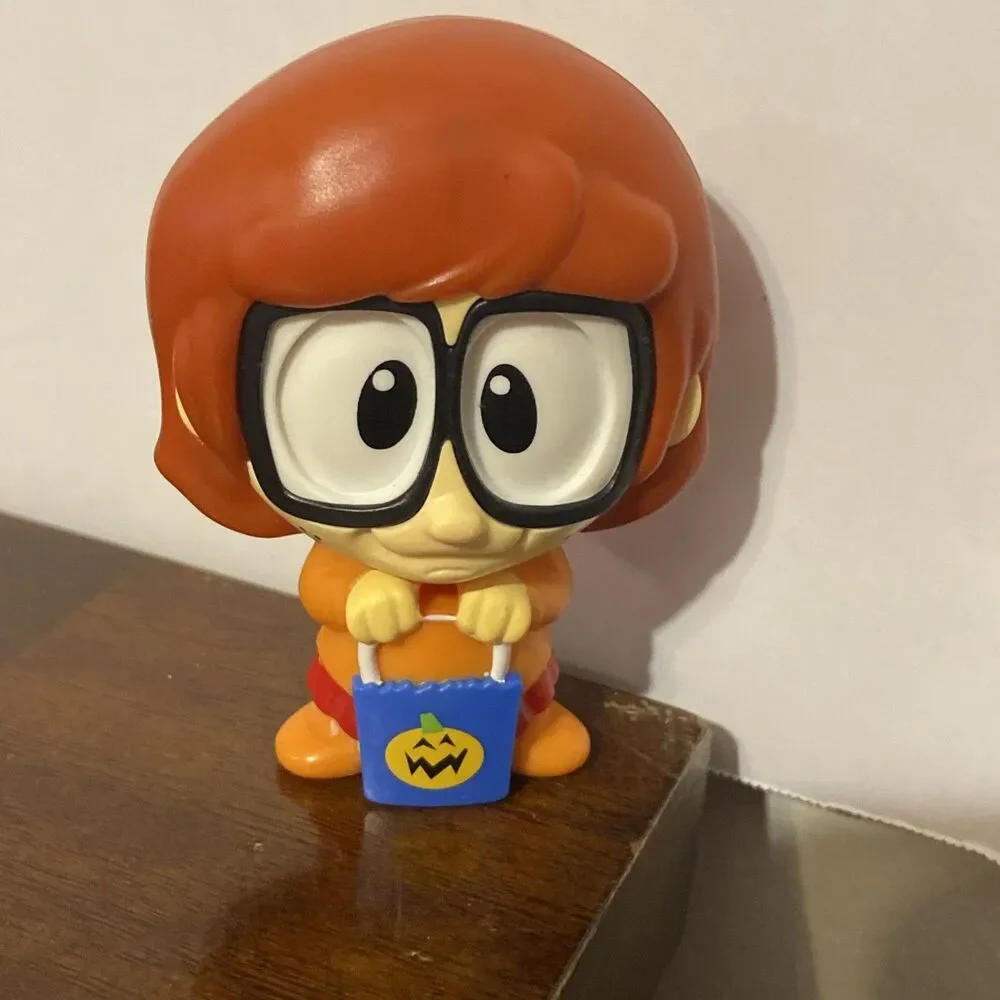 BK Hanna-Barbera Scooby-Doo Shaggy Daphne Velma Plastic Figurines Halloween